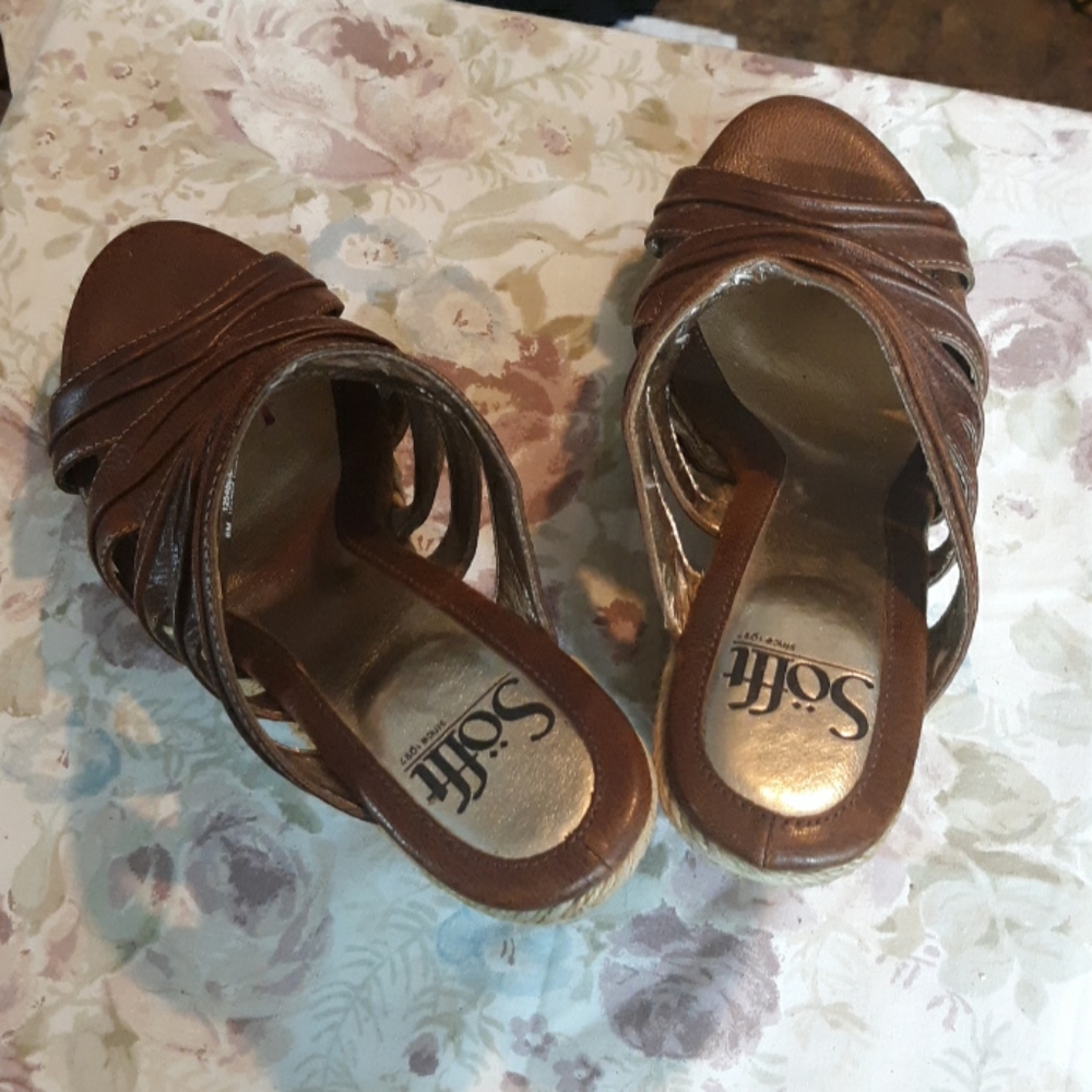 Shoes - Picture 2 of 2
